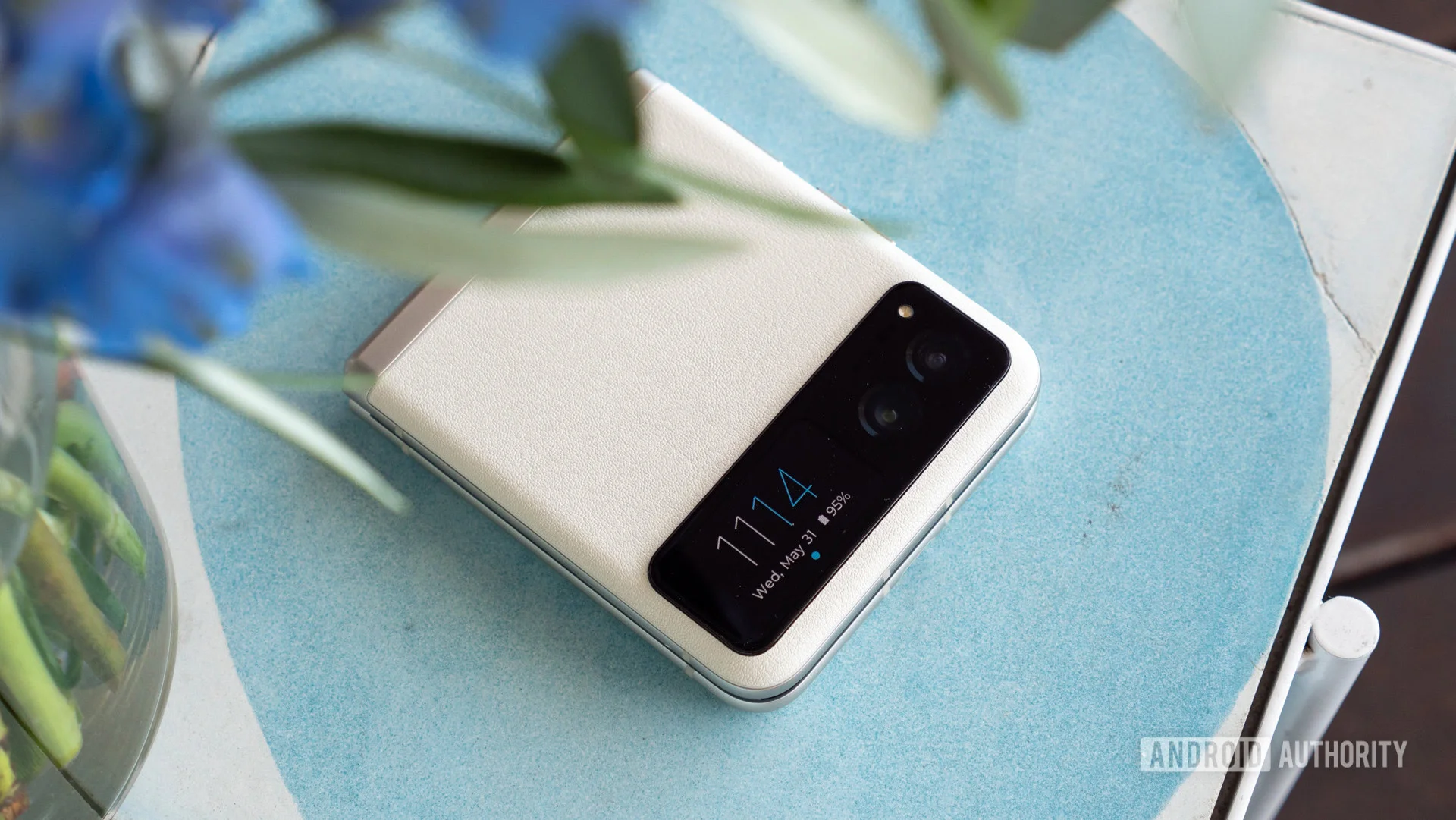 Motorola Razr 2023 Welcomes Android 16 with Notable Enhancements