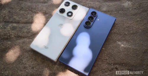 Motorola Razr Fold vs. Galaxy Z Fold 7: A Shift in Premium Foldable Phones