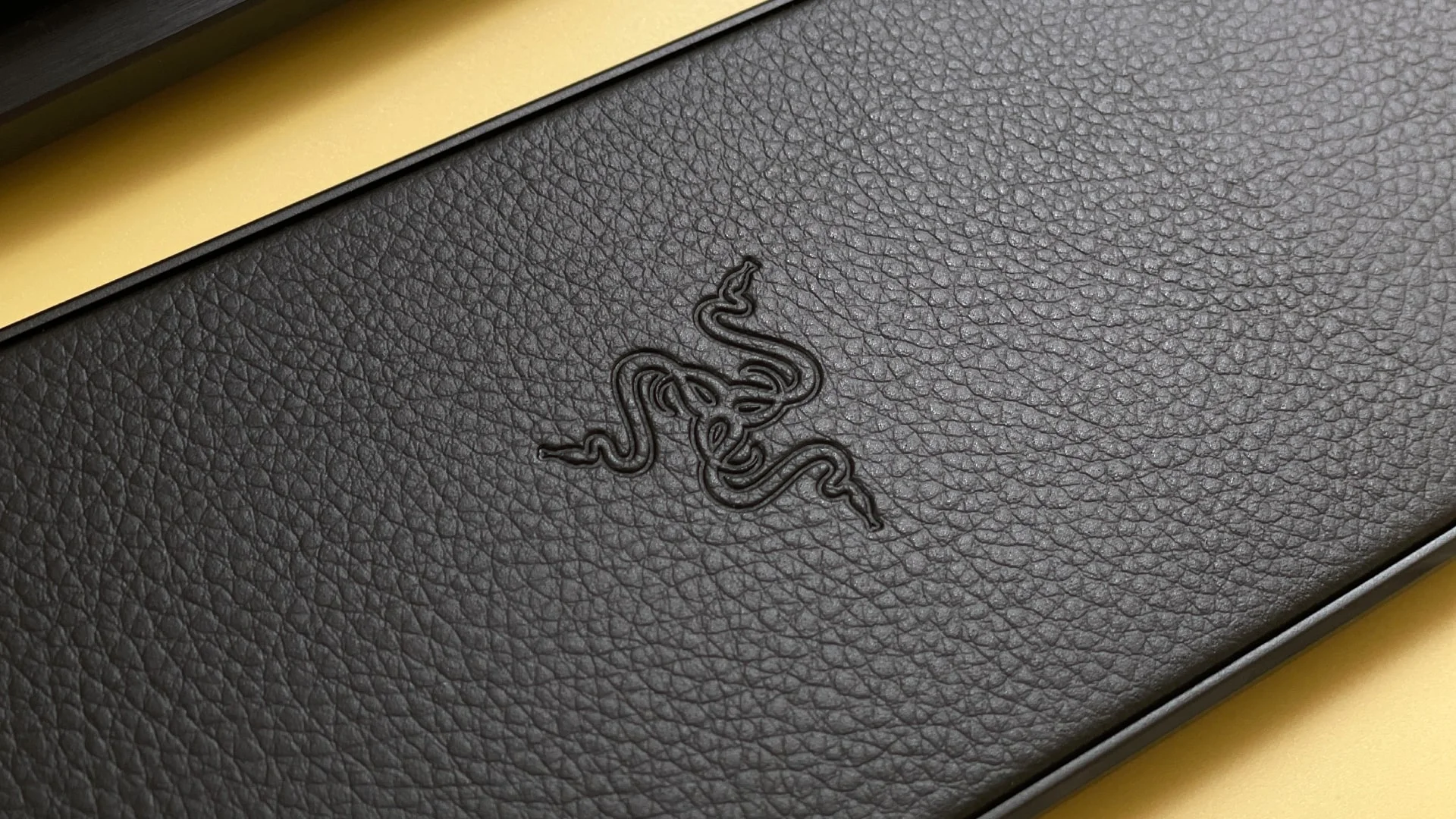Razer Huntsman V3 Pro Tenkeyless - Mac-Friendly Options